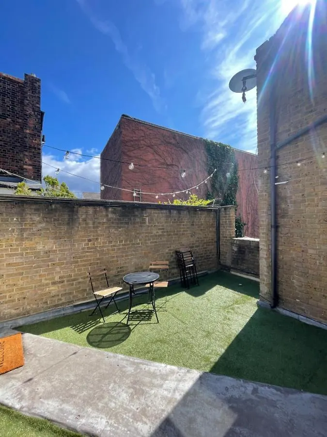 4Bed Loft Style Apartment With Privateterrace London
